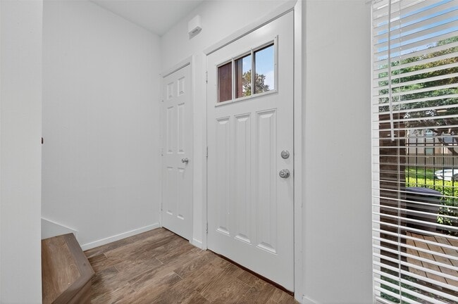 Foto del edificio - 12691 Briar Patch Dr