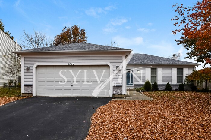 Primary Photo - The living is easy in this 3 bedroom, 2 ba...
