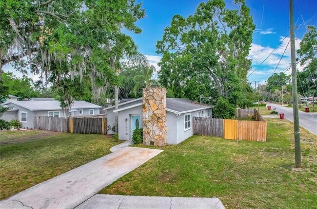 Foto del edificio - 3702 W Reynolds St