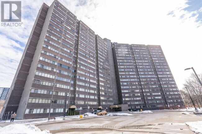 Building Photo - 11 Wincott Dr