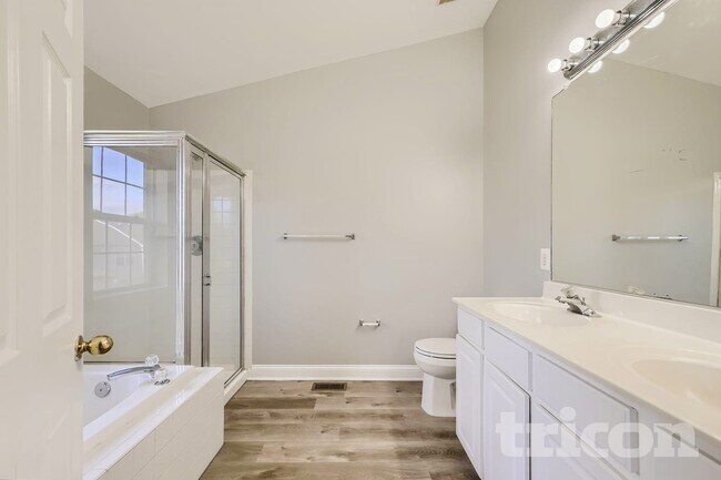 Foto del edificio - 4633 Sherwood Mills Rd