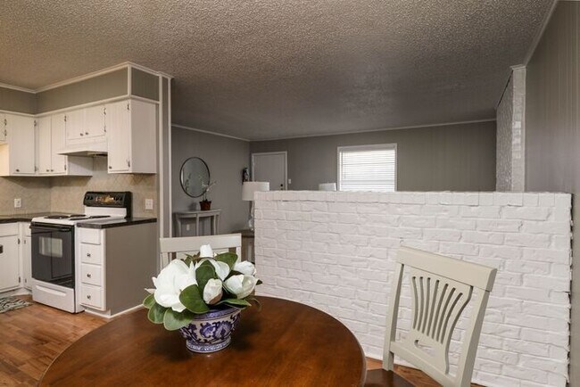 Foto del edificio - Available Now! Willow Park Town Homes- 2 Bedroom 1 Bath in Lindale, TX!