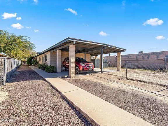 Foto del edificio - 1408-1410 N Hualpai Rd