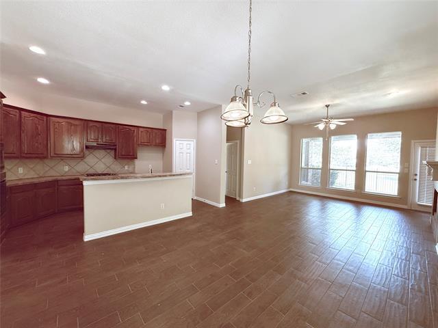 Building Photo - 1200 Somerset Dr