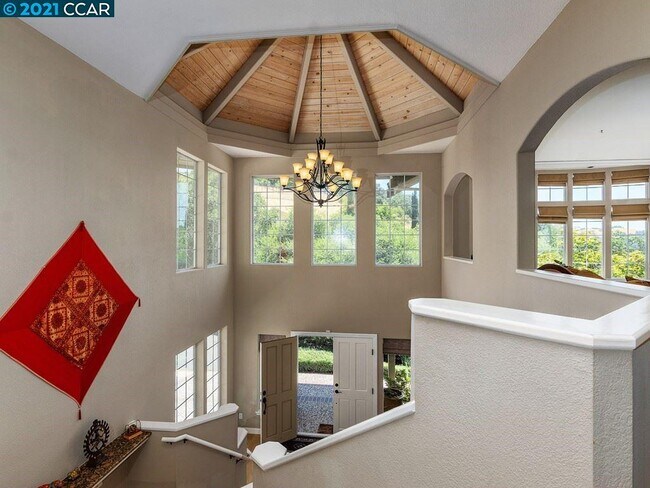 Building Photo - 3434 Woodview Dr