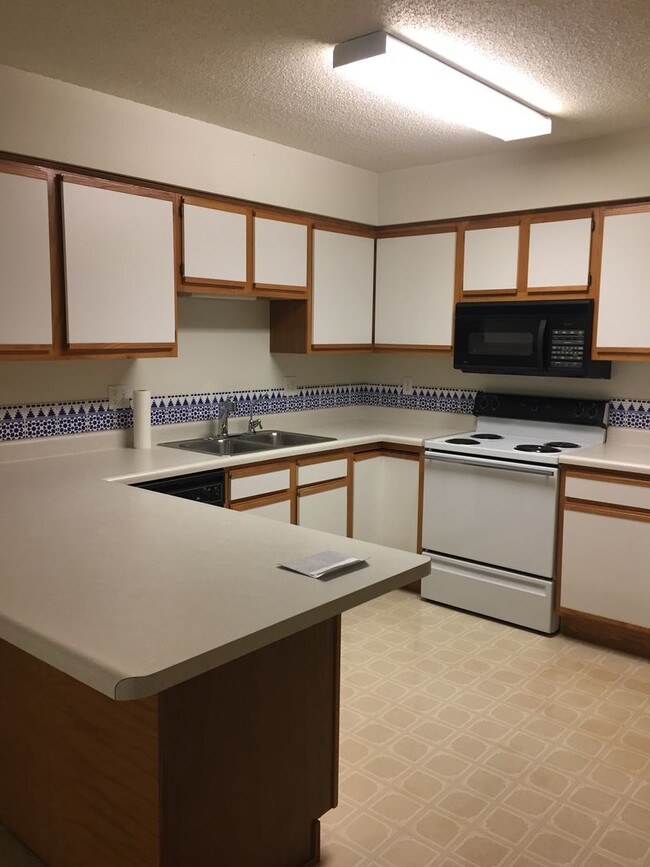 Foto del edificio - 2 Bedroom, 1 Bath Condominium in Coralville