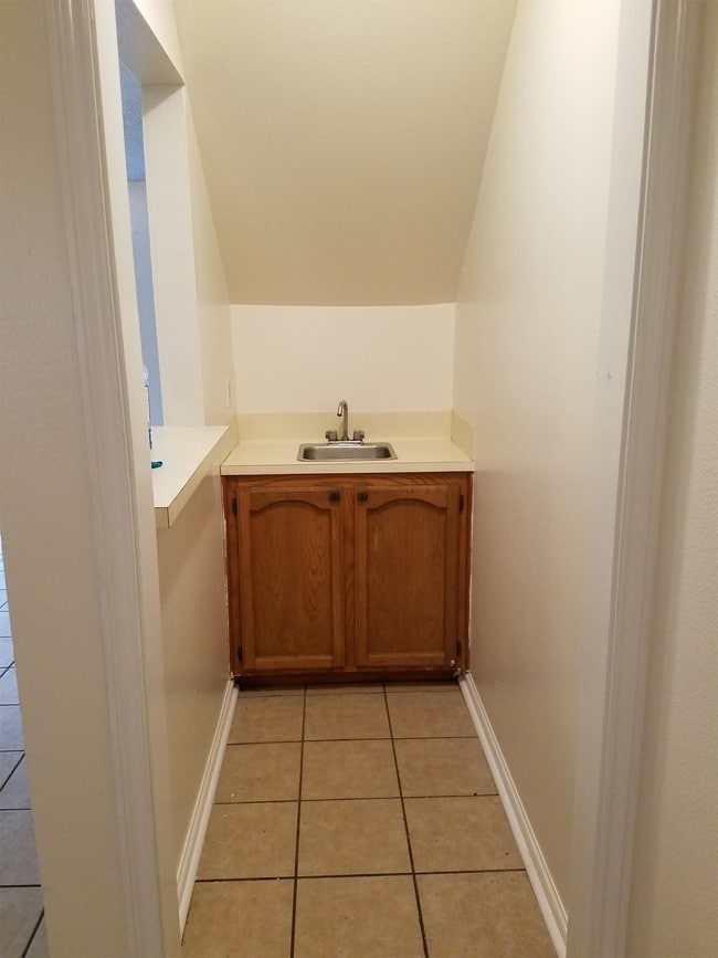 Building Photo - 118 Oak Ridge Ave