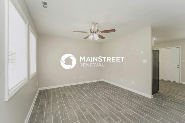 Foto del edificio - 3 Bedroom Pet-Friendly Home in Charlotte, NC with Main Street Renewal