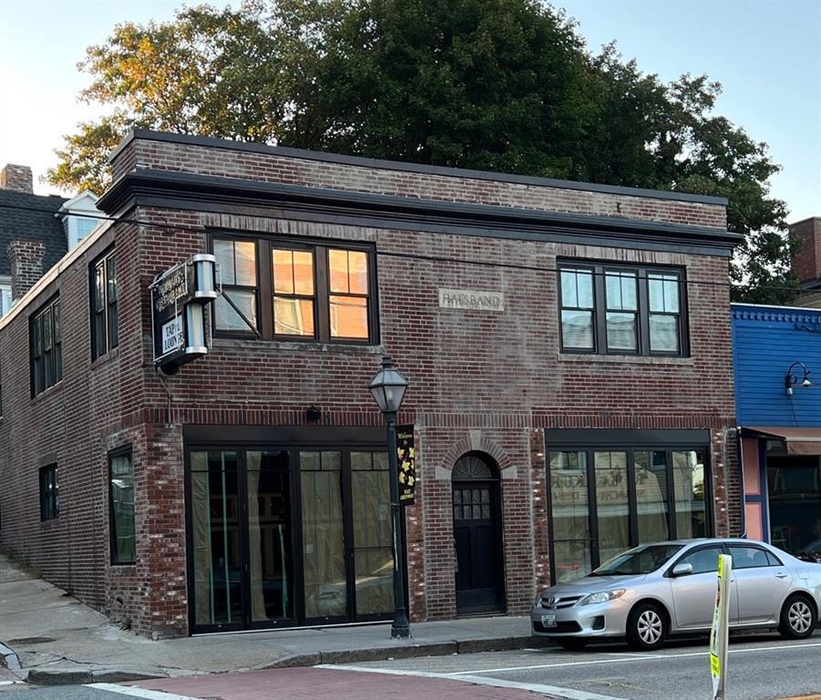 Primary Photo - 155 Main St