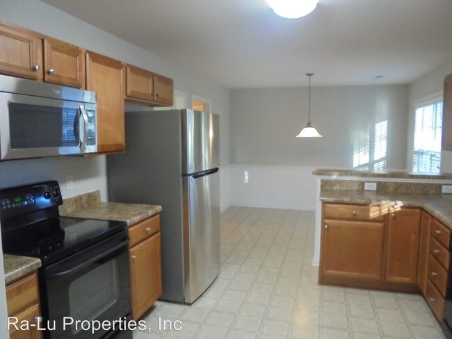 Building Photo - 3 br, 2 bath House - 1908 Longburn Dr.