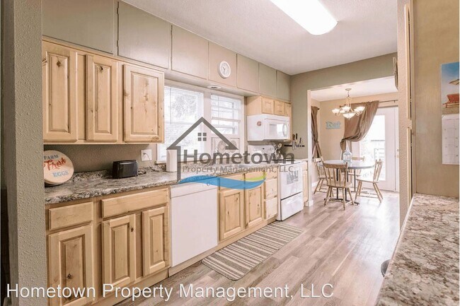 Building Photo - 3 br, 2 bath House - 1324 N 7th St
