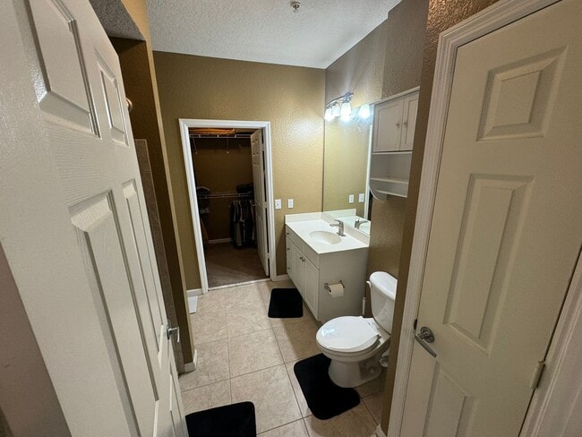 Foto del edificio - 8539 Gate Pkwy W