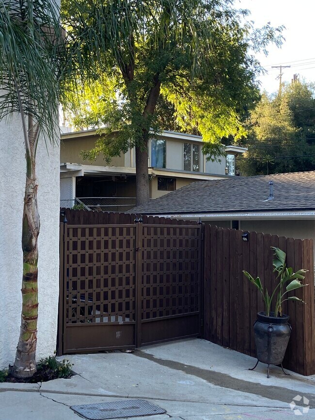 Topanga Canyon Student Apartments for Rent Topanga, CA 1 Rentals