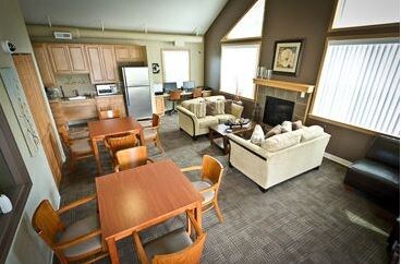 Salón social - Ewing Square Townhomes