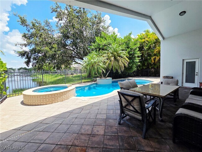 Foto del edificio - 256 Burnt Pine Dr