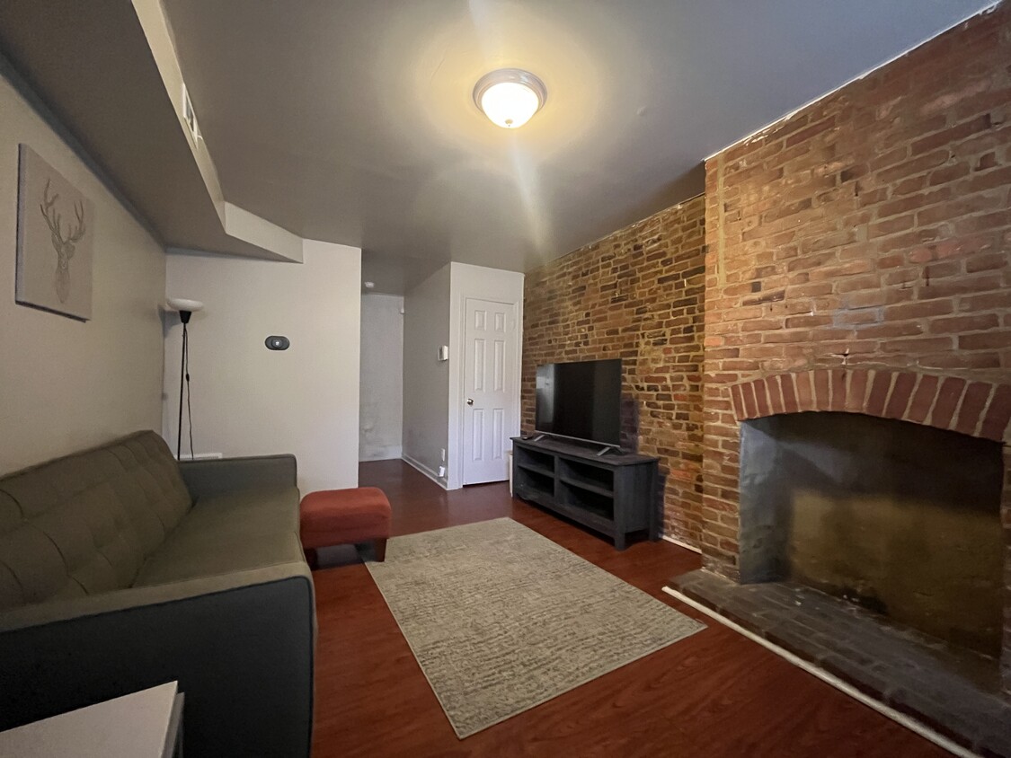 Foto principal - 1112 W Lombard St