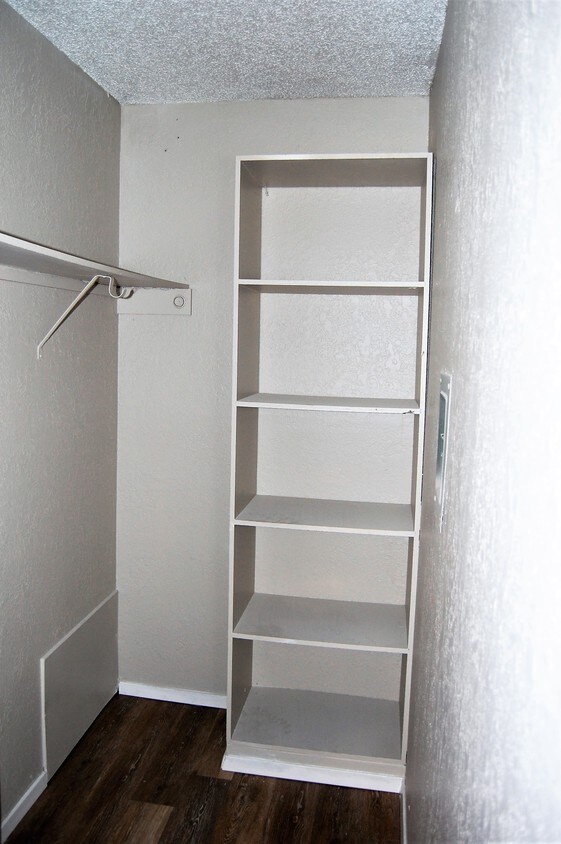 Closet - 501 Elm St