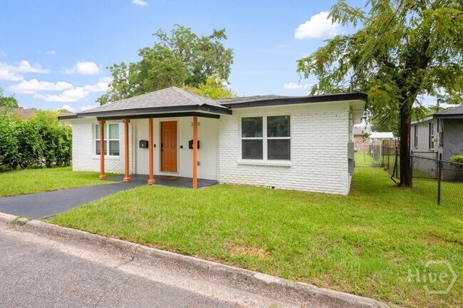 Foto del edificio - 2120 Krenson St