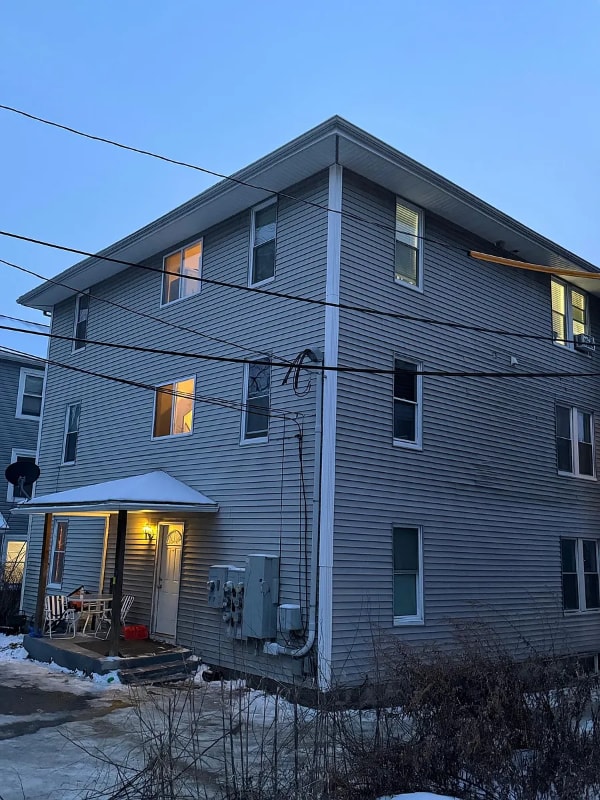 Building Photo - 143 Providence St