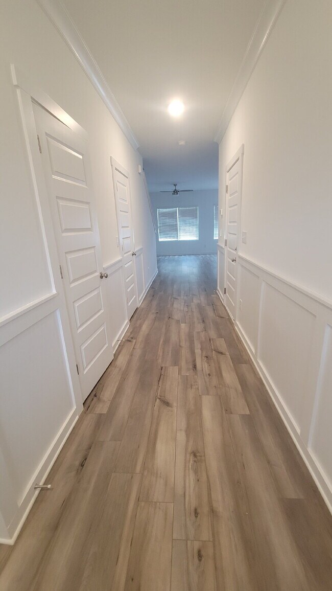 Foto del edificio - 7589 Discovery Pt Dr NW