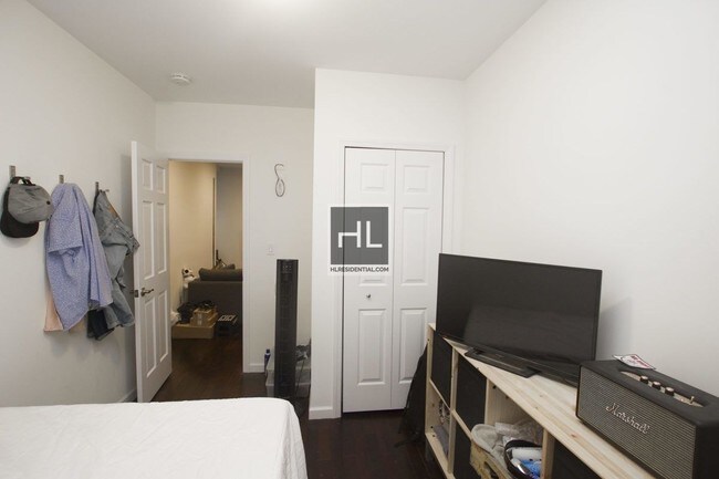 Building Photo - 2 Bedroom - Greenwich Village