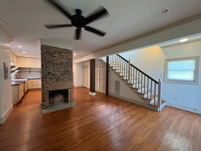 Building Photo - Gorgeous 2BR/2BA Home in Downtown Raleigh