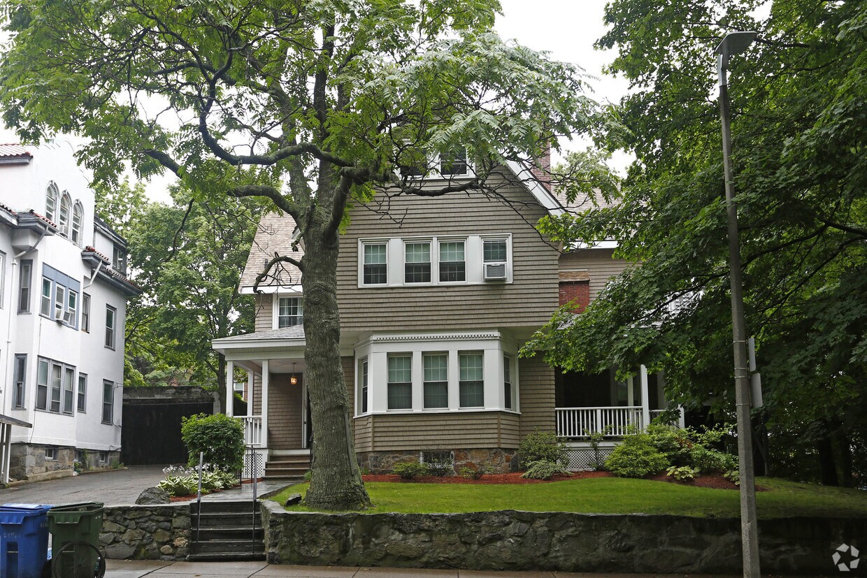 Foto del edificio - 266 Chestnut Hill
