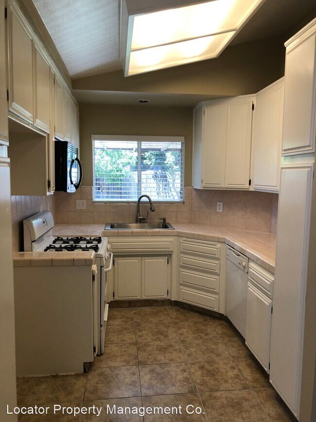 Building Photo - 3 br, 2 bath House - 6504 Quaking Aspen St
