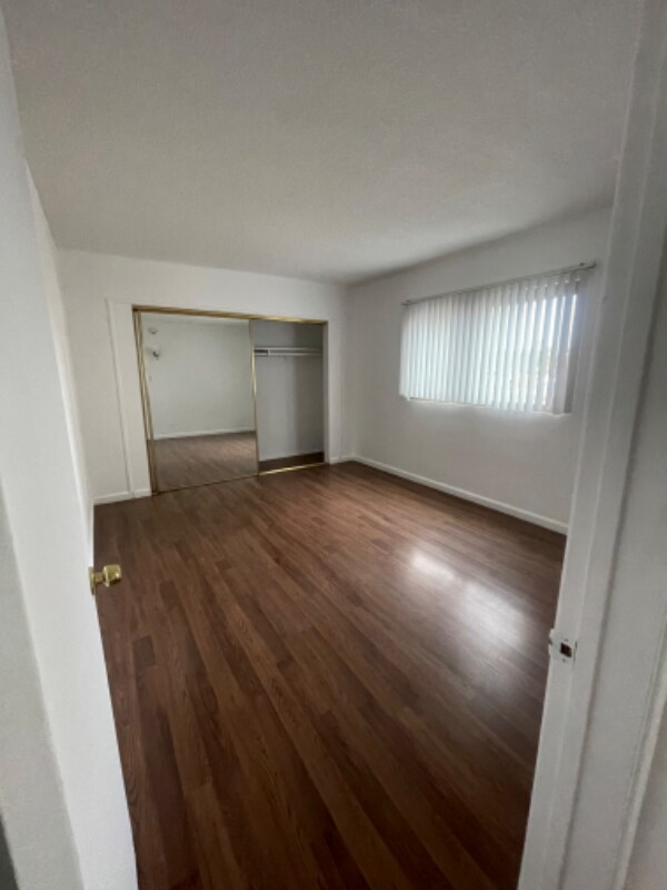 Foto del edificio - 8619 Belford Ave