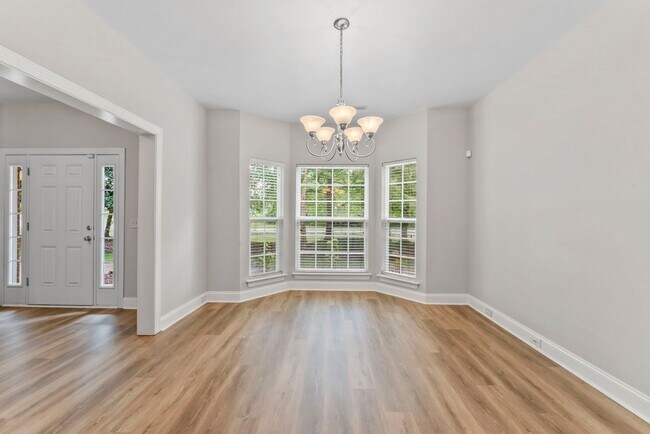 Foto del edificio - Spacious Townhome in Siegel School Zone – 2 Private Suites & Open Floor Plan!