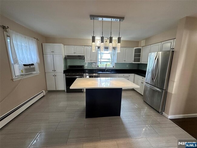 Foto del edificio - 777 Oakwood Ln