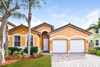 Building Photo - 9141 SW 152nd Ct