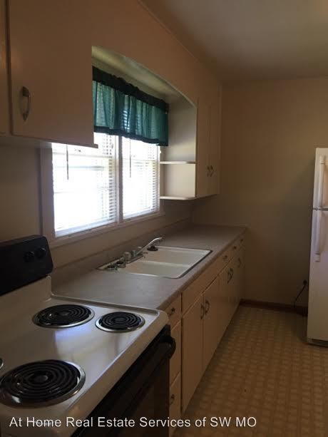 Foto del edificio - 437-439 W Loren St