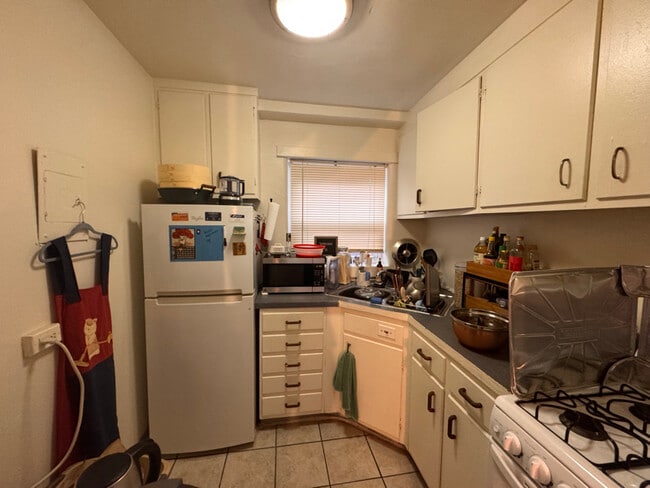 Building Photo - 102 N Lincoln Ave