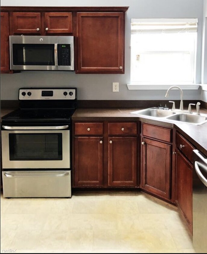 Building Photo - 5 br, 3 bath House - 3515 Silverton Reach
