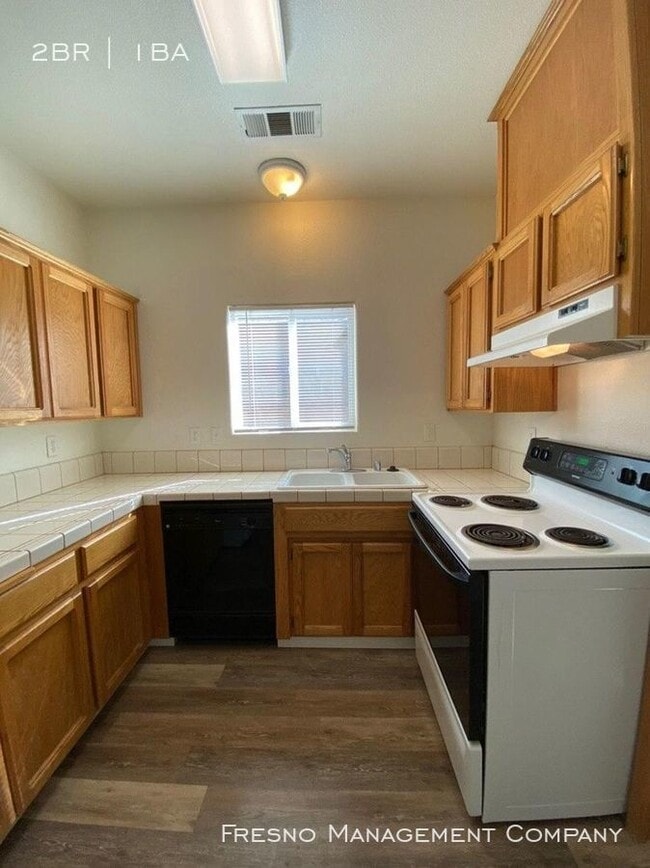 Building Photo - 6020 N Gentry Ave
