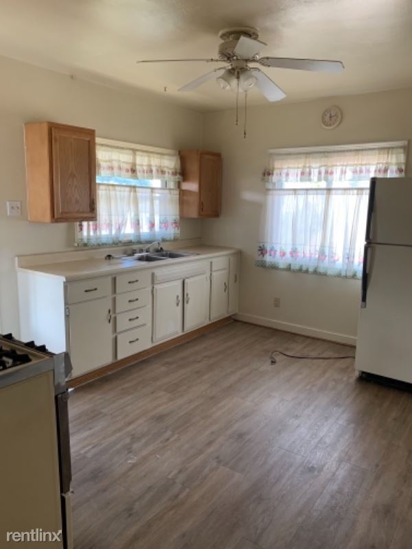 Foto del edificio - 1 br, 1 bath House - 562 3rd Ave