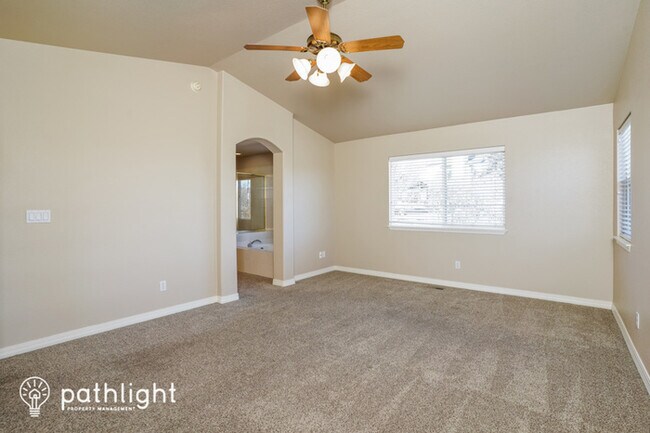 Foto del edificio - 2530 Edenderry Dr, Colorado Springs, CO, 8...