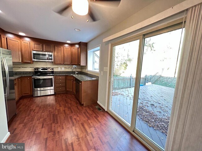 Foto del edificio - 12232 Greenleaf Ave
