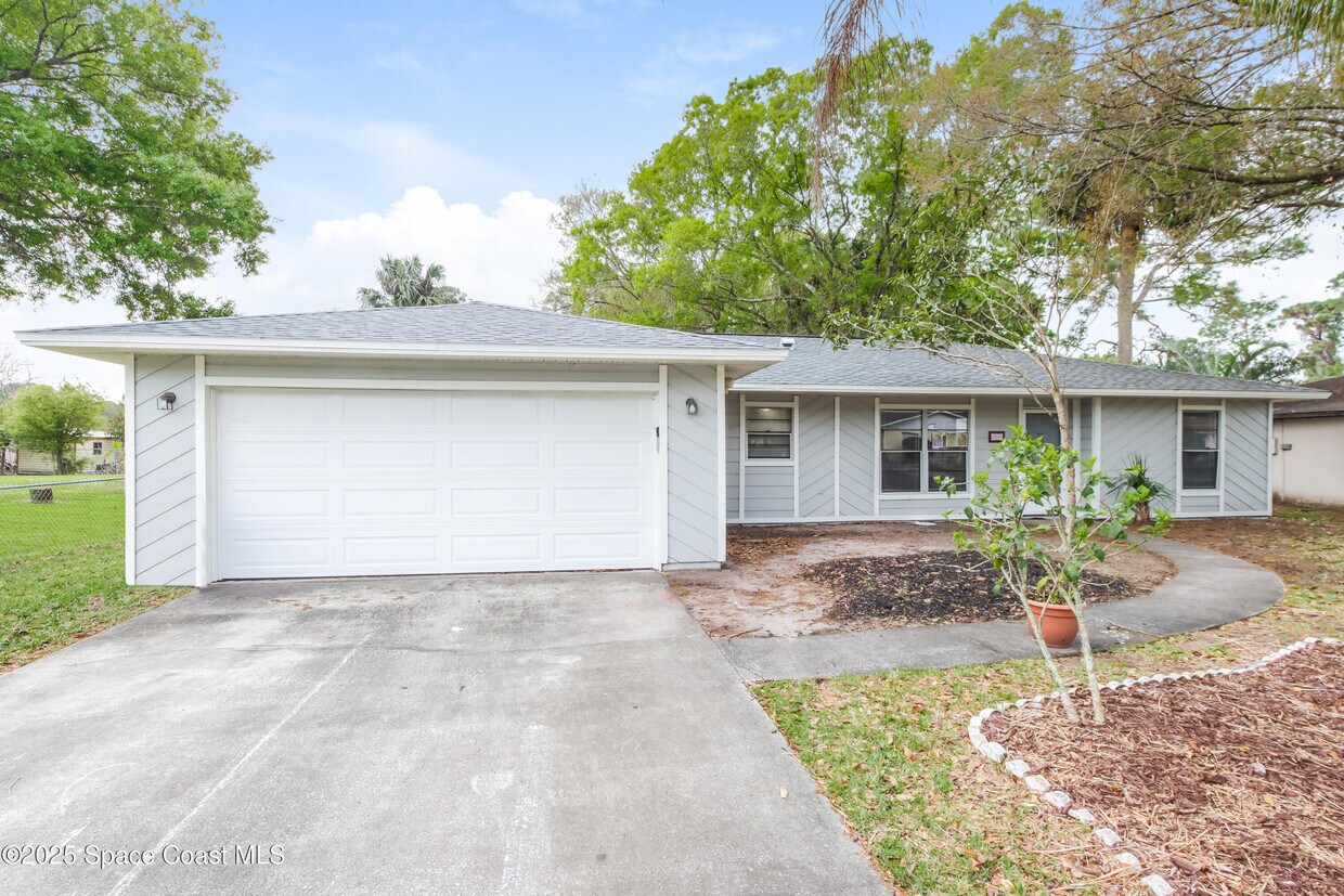 Foto principal - 1044 Zamora St SE