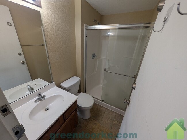 Foto del edificio - 905 Fall Meadow Ln