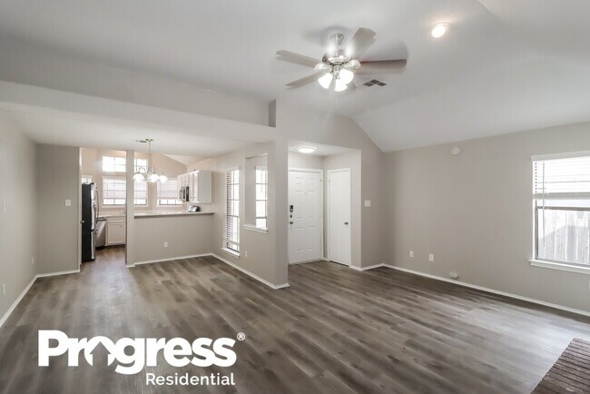 Building Photo - 1505 Lantana Dr