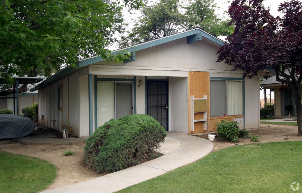 Building Photo - 3045 W Pontiac Way