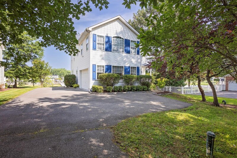 Foto principal - 2613 Cecil Dr