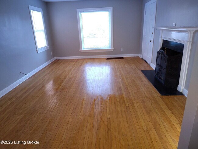 Foto del edificio - 3253 Lexington Rd