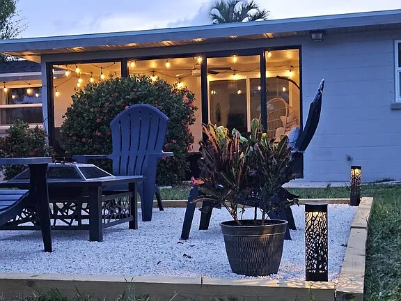 Foto del edificio - 1625 Meadow Lark Ln