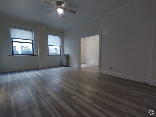 Building Photo - 5481 S Cornell Ave