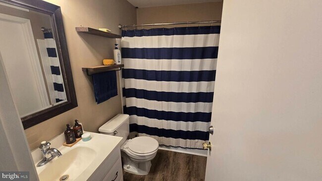 Building Photo - 6628 Ducketts Ln
