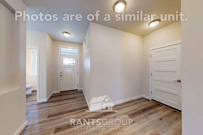 Foto del edificio - Built in 2023! Great Location!  Easy I5 Ac...