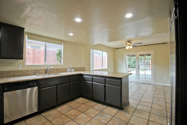 Foto del edificio - 1306 Stillman Ave